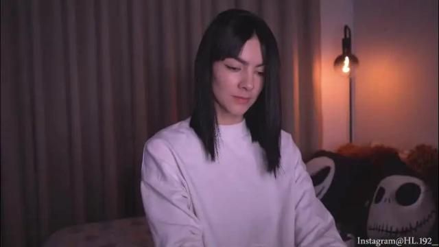 Image 8 of hollylinder_ Stream on Chaturbate on 13 days ago