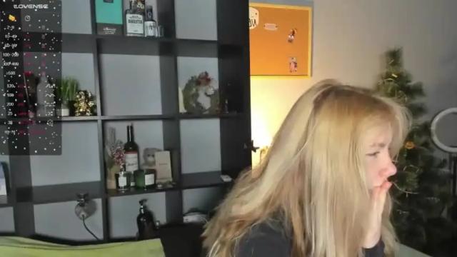 Image 12 of hollymorriss Stream on Chaturbate on 17 months ago