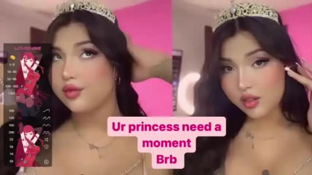 Image 6 of hollyprincess_2 Stream on Chaturbate on 12 months ago