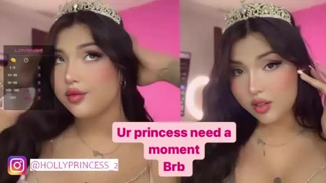 Image 12 of hollyprincess_2 Stream on Chaturbate on 12 months ago