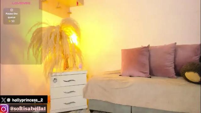 Thumbnail 3, hollyprincess_2's Stream at Chaturbate, 25 days ago