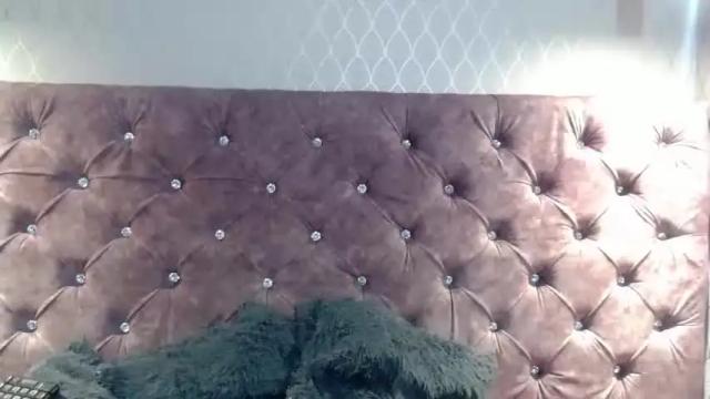 Image 8 of hollyprincessx Stream on Chaturbate on 15 months ago