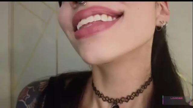 Image 2 of hollyxx_ Stream on Chaturbate on 1 month ago