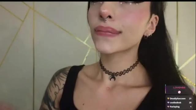 Image 4 of hollyxx_ Stream on Chaturbate on 1 month ago