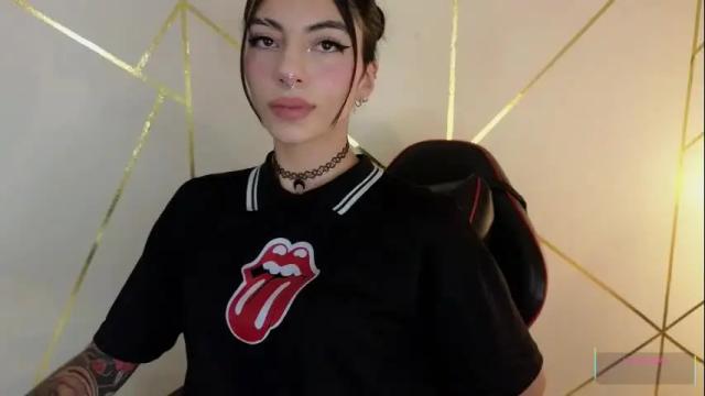 Thumbnail 1, hollyxx_'s Stream at Chaturbate, 1 month ago