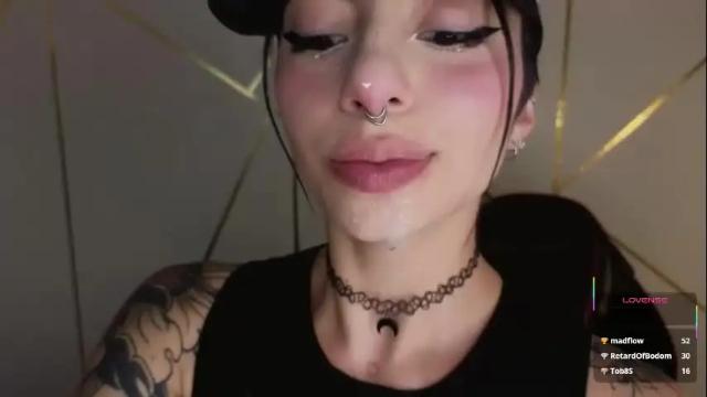 Image 12 of hollyxx_ Stream on Chaturbate on 11 days ago