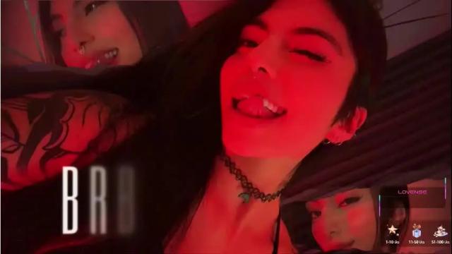 Image 3 of hollyxx_ Stream on Chaturbate on 11 days ago