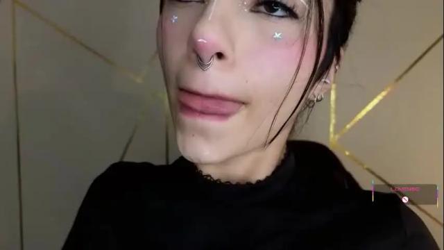 Image 2 of hollyxx_ Stream on Chaturbate on 3 days ago