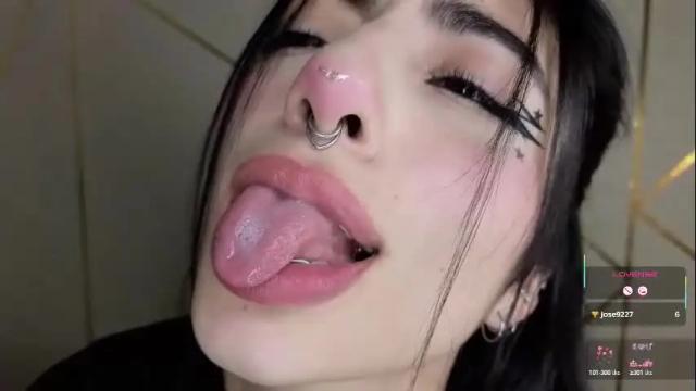 Image 7 of hollyxx_ Stream on Chaturbate on 4 months ago