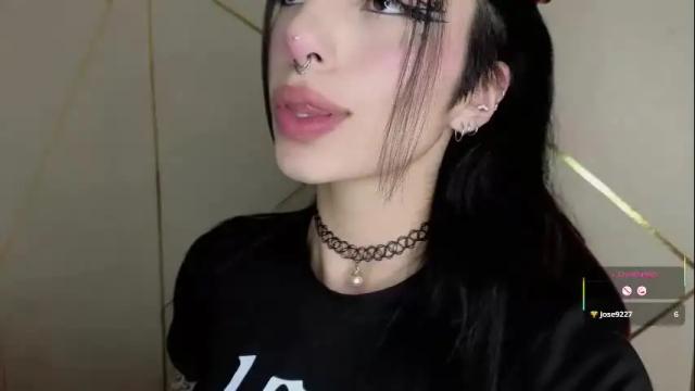 Image 8 of hollyxx_ Stream on Chaturbate on 4 months ago