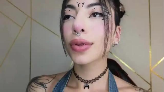 Image 10 of hollyxx_ Stream on Chaturbate on 3 months ago