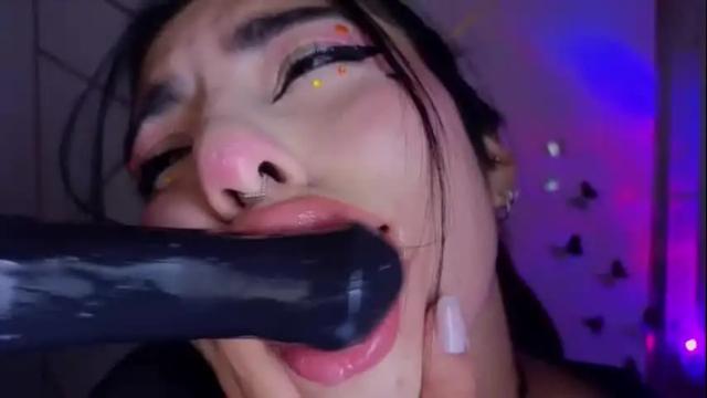Image 8 of hollyxx_ Stream on Chaturbate on 2 months ago