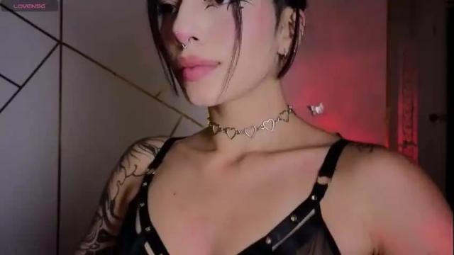 Image 4 of hollyxx_ Stream on Chaturbate on 1 month ago