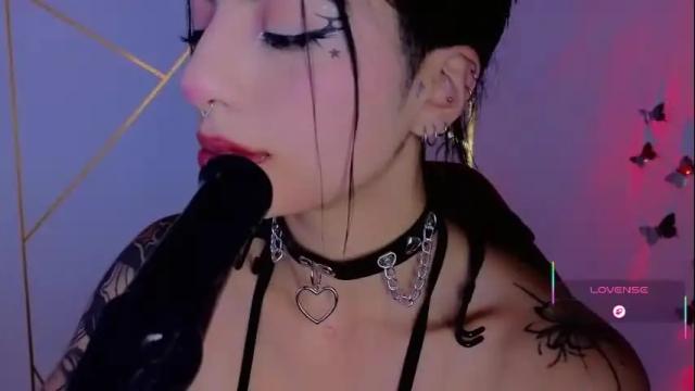 Image 8 of hollyxx_ Stream on Chaturbate on 1 month ago