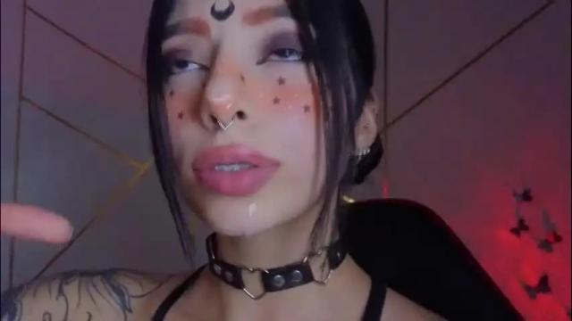 Image 7 of hollyxx_ Stream on Chaturbate on 7 days ago