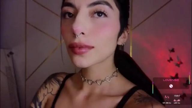 Image 3 of hollyxx_ Stream on Chaturbate on 1 day ago