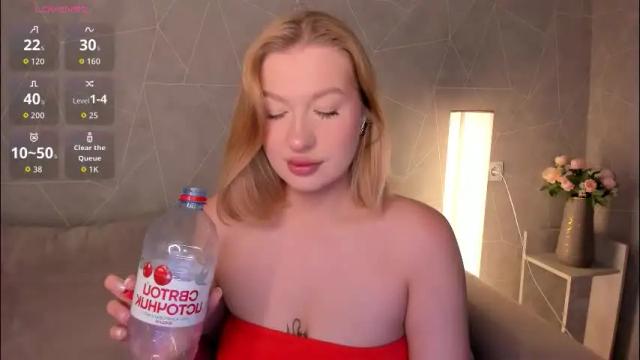 Thumbnail 1, hollyylee's Stream at Chaturbate, 2 months ago