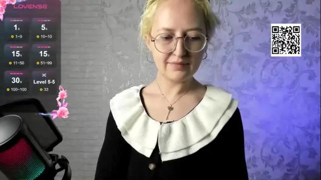 Image 4 of holy_agata Stream on Chaturbate on 8 months ago