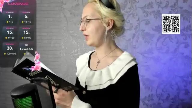 Image 7 of holy_agata Stream on Chaturbate on 8 months ago