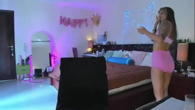 Image 2 of holy_khloe Stream on Chaturbate on 1 month ago