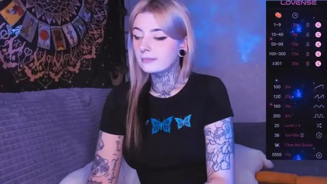 Image 12 of holy_melanie Stream on Chaturbate on 14 months ago