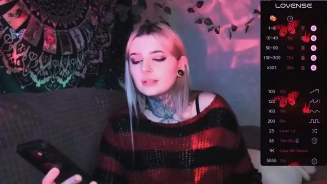 Image 7 of holy_melanie Stream on Chaturbate on 13 months ago