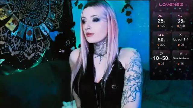 Image 3 of holy_melanie Stream on Chaturbate on 1 month ago