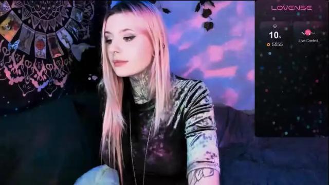 Image 10 of holy_melanie Stream on Chaturbate on 27 days ago