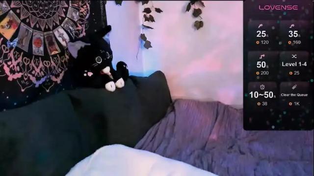 Image 12 of holy_melanie Stream on Chaturbate on 27 days ago