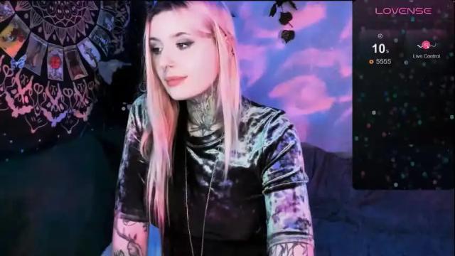 Image 4 of holy_melanie Stream on Chaturbate on 27 days ago