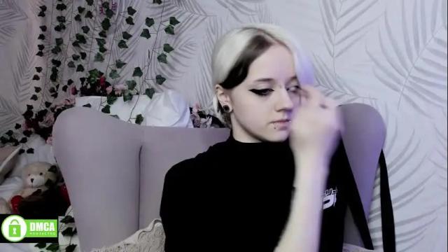 Image 10 of holy_silvia Stream on Chaturbate on 1 month ago