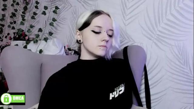 Image 2 of holy_silvia Stream on Chaturbate on 1 month ago