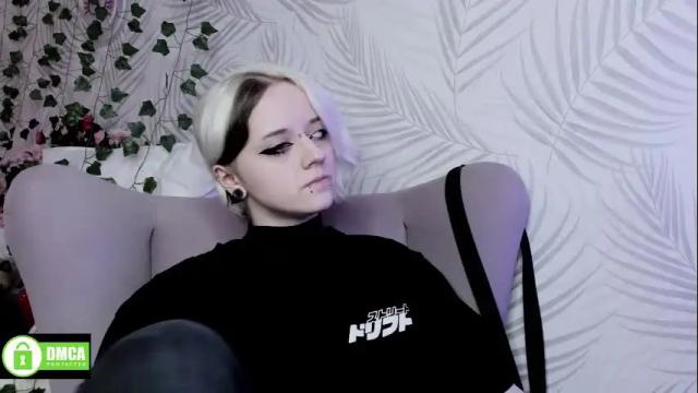 Image 3 of holy_silvia Stream on Chaturbate on 1 month ago