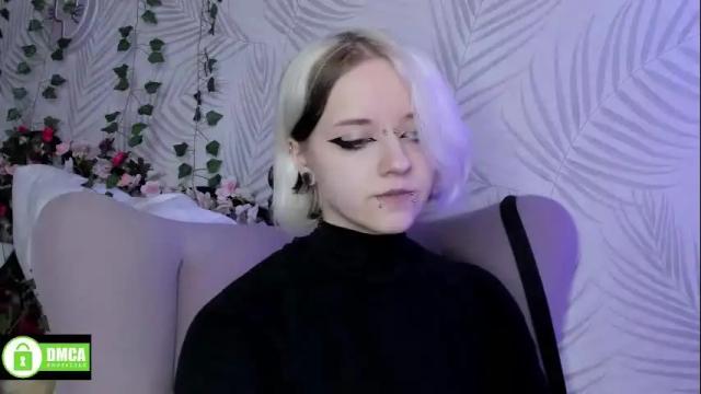Image 12 of holy_silvia Stream on Chaturbate on 25 days ago