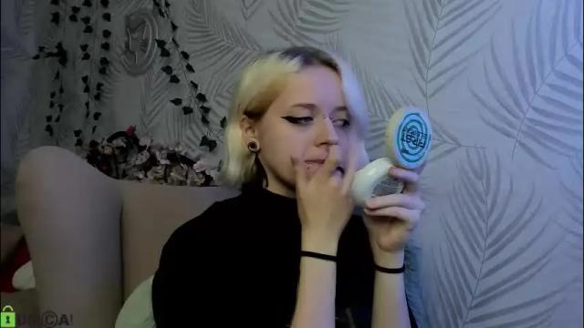 Image 2 of holy_silvia Stream on Chaturbate on 5 months ago