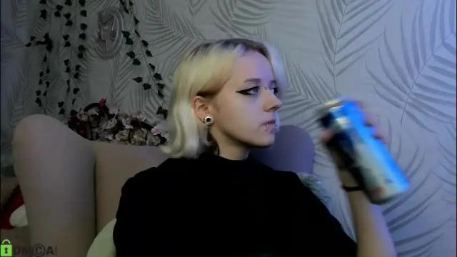 Image 4 of holy_silvia Stream on Chaturbate on 5 months ago