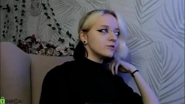 Image 6 of holy_silvia Stream on Chaturbate on 5 months ago