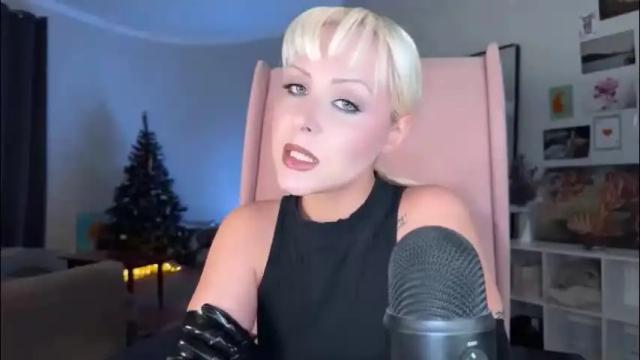 Image 7 of holycatharsis Stream on Chaturbate on 1 month ago