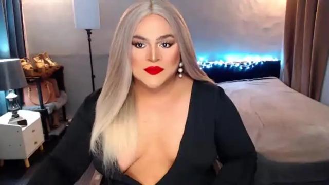 Image 12 of holydeepmistress Stream on Chaturbate on 22 months ago