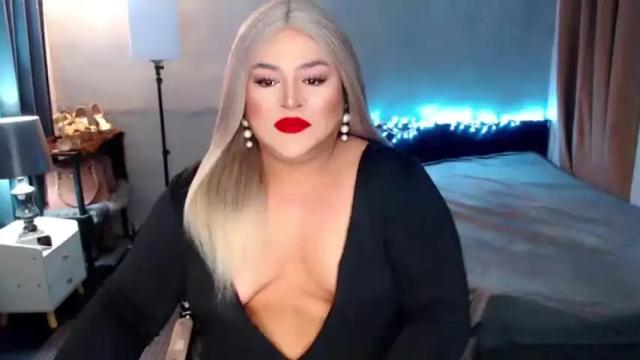 Image 2 of holydeepmistress Stream on Chaturbate on 21 months ago