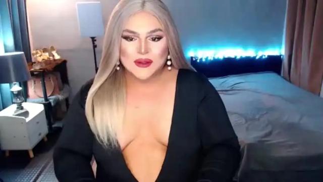 Image 10 of holydeepmistress Stream on Chaturbate on 21 months ago