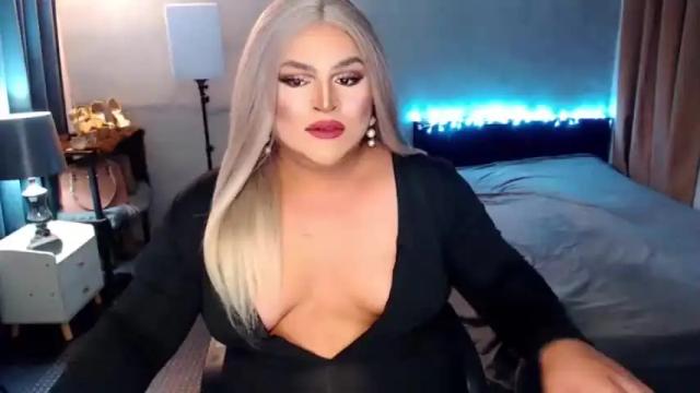 Image 6 of holydeepmistress Stream on Chaturbate on 21 months ago