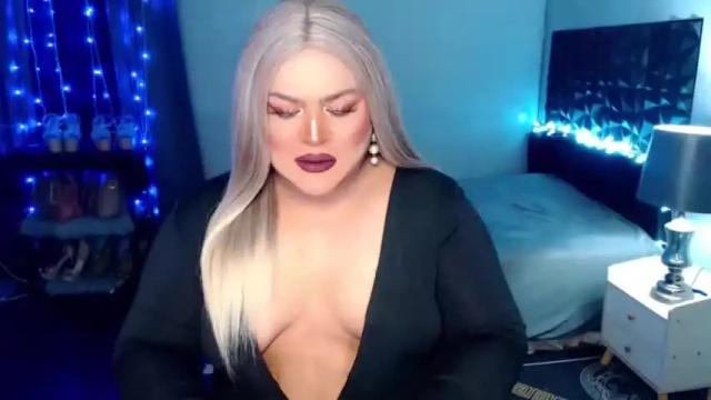 Image 2 of holydeepmistress Stream on Chaturbate on 21 months ago