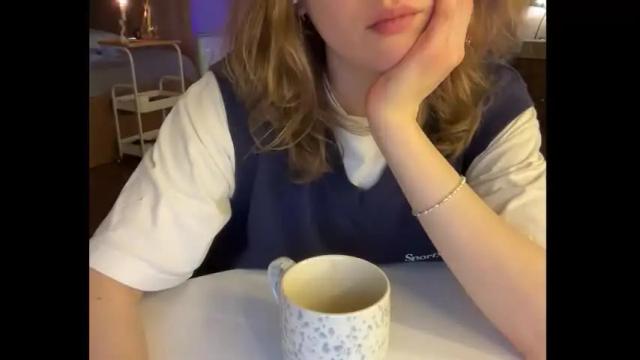 Image 11 of holydori Stream on Chaturbate on 1 month ago