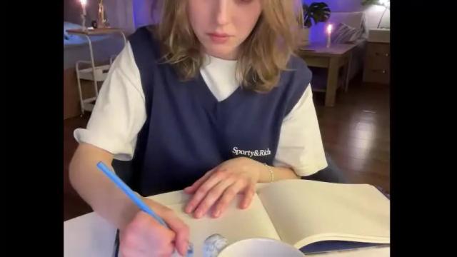 Image 8 of holydori Stream on Chaturbate on 1 month ago