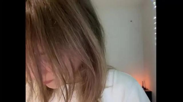 Image 2 of holydori Stream on Chaturbate on 22 days ago