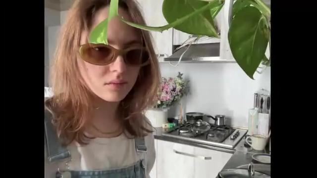 Image 2 of holydori Stream on Chaturbate on 3 days ago