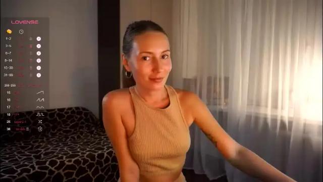 Image 2 of holyvivian Stream on Chaturbate on 2 months ago