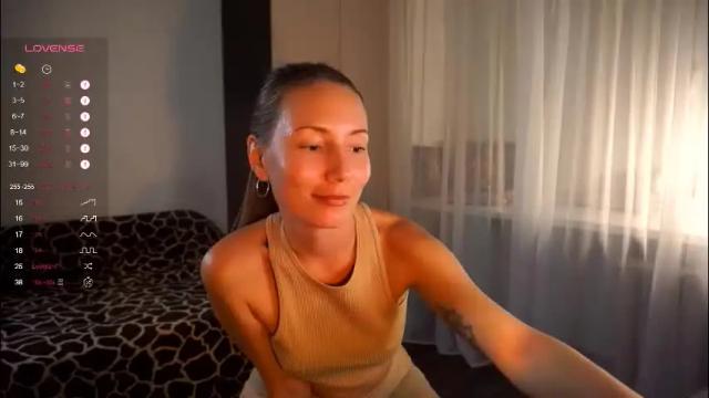 Image 3 of holyvivian Stream on Chaturbate on 2 months ago