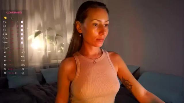 Image 2 of holyvivian Stream on Chaturbate on 1 month ago